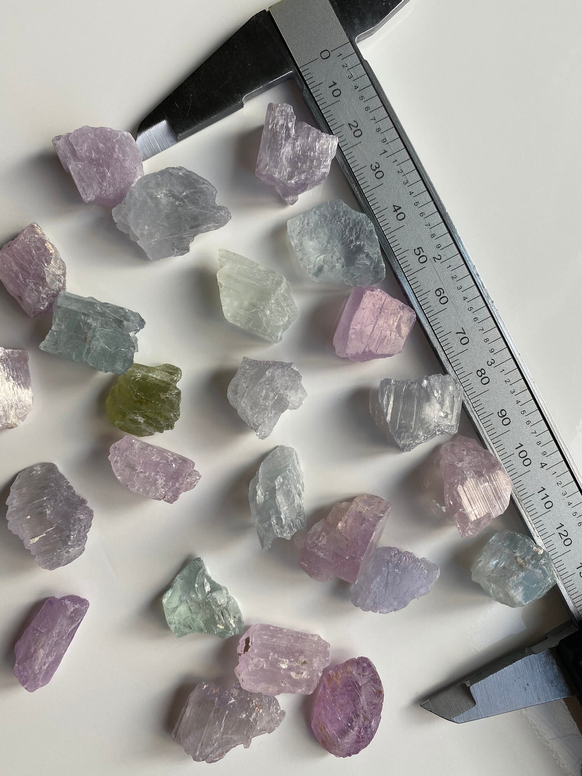 Marvellous raw Kunzite chunk/ Kunzite Crystal/ Spodumene
