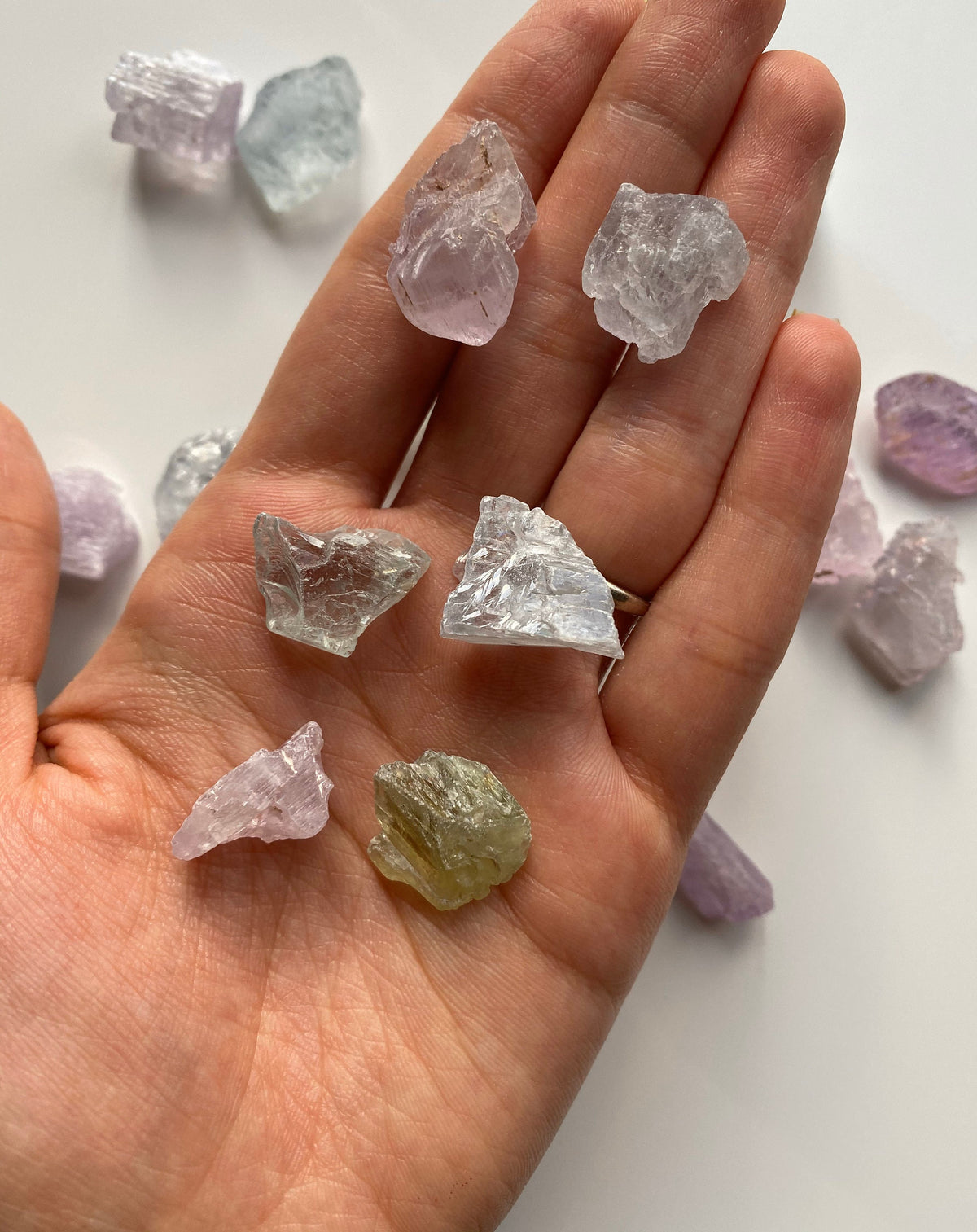 Marvellous raw Kunzite chunk/ Kunzite Crystal/ Spodumene